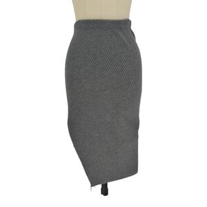 00796 Theory Wool Ribbed Knit Asymmetrical Skirt Gray size Small preppy fall